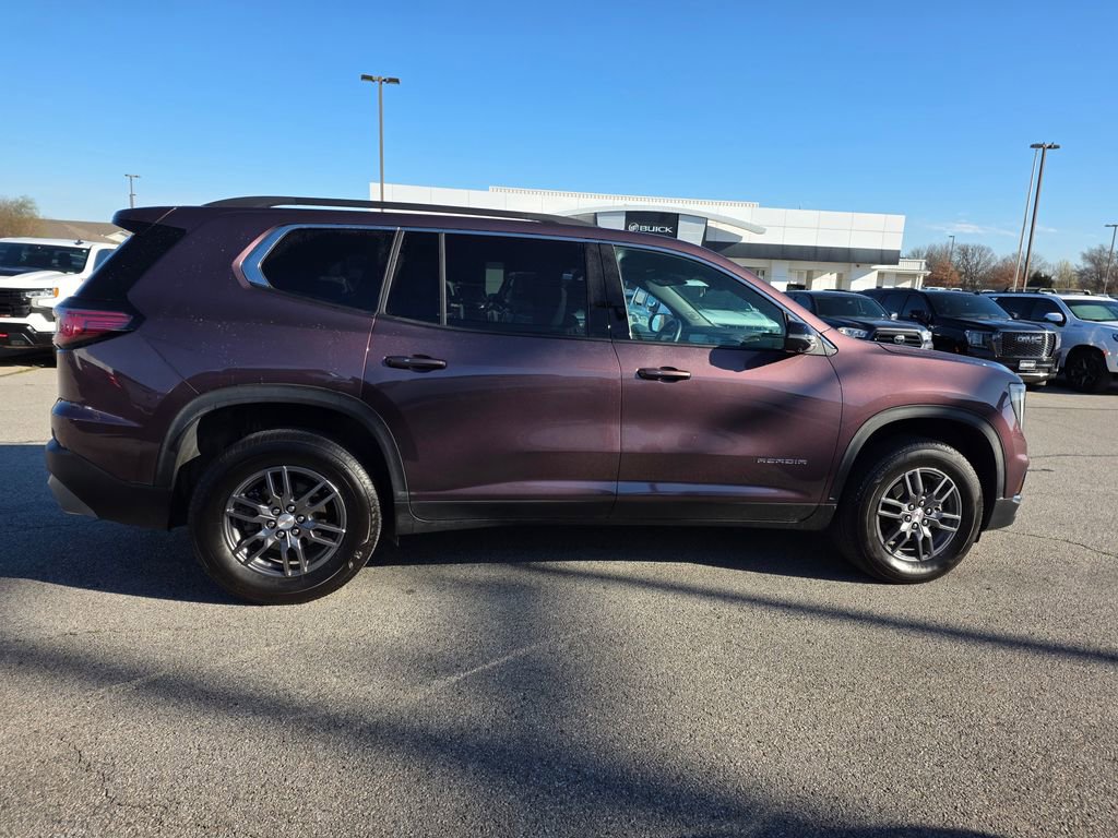 Used 2025 GMC Acadia Elevation image 9