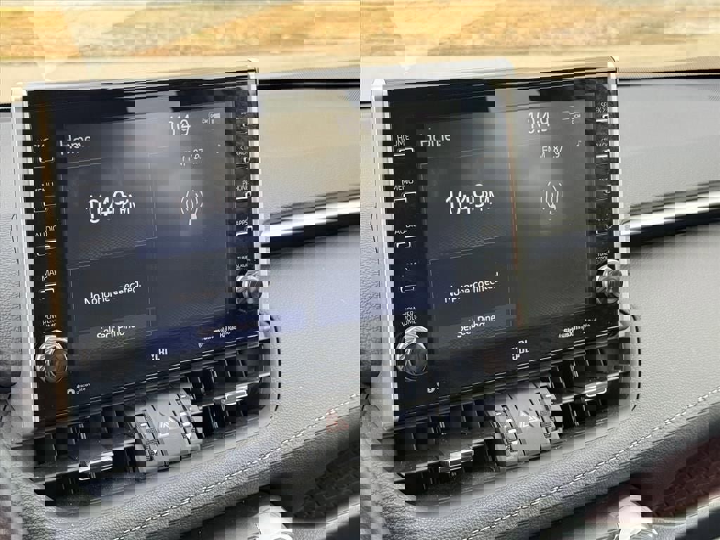 Used 2022 Toyota RAV4 Limited image 22