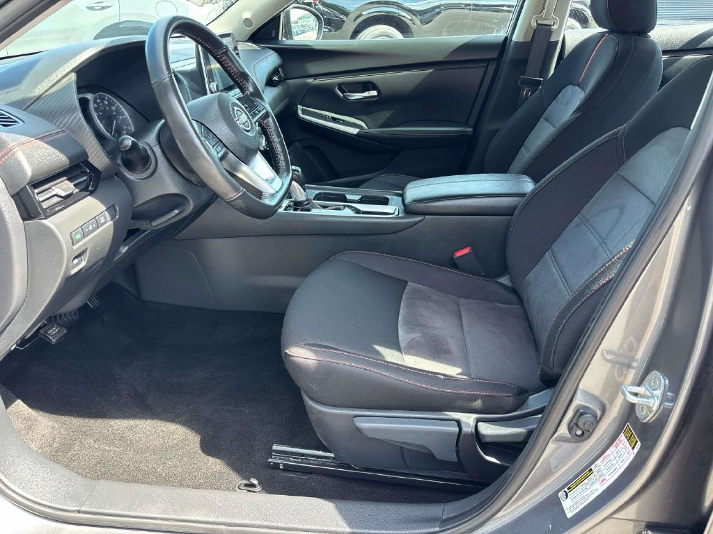 Used 2024 Nissan Sentra SR FWD image 9