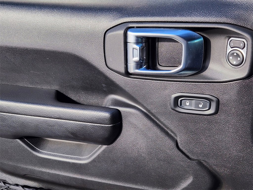 Used 2023 Jeep Wrangler Unlimited Rubicon w/ Xtreme 35 Tire Package image 3