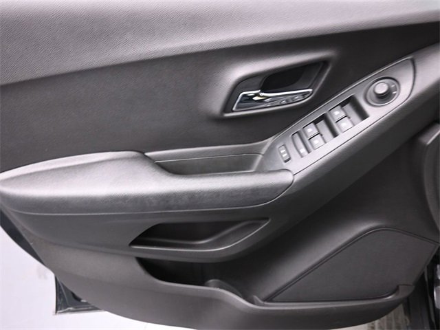 Used 2019 Chevrolet Trax LS image 13