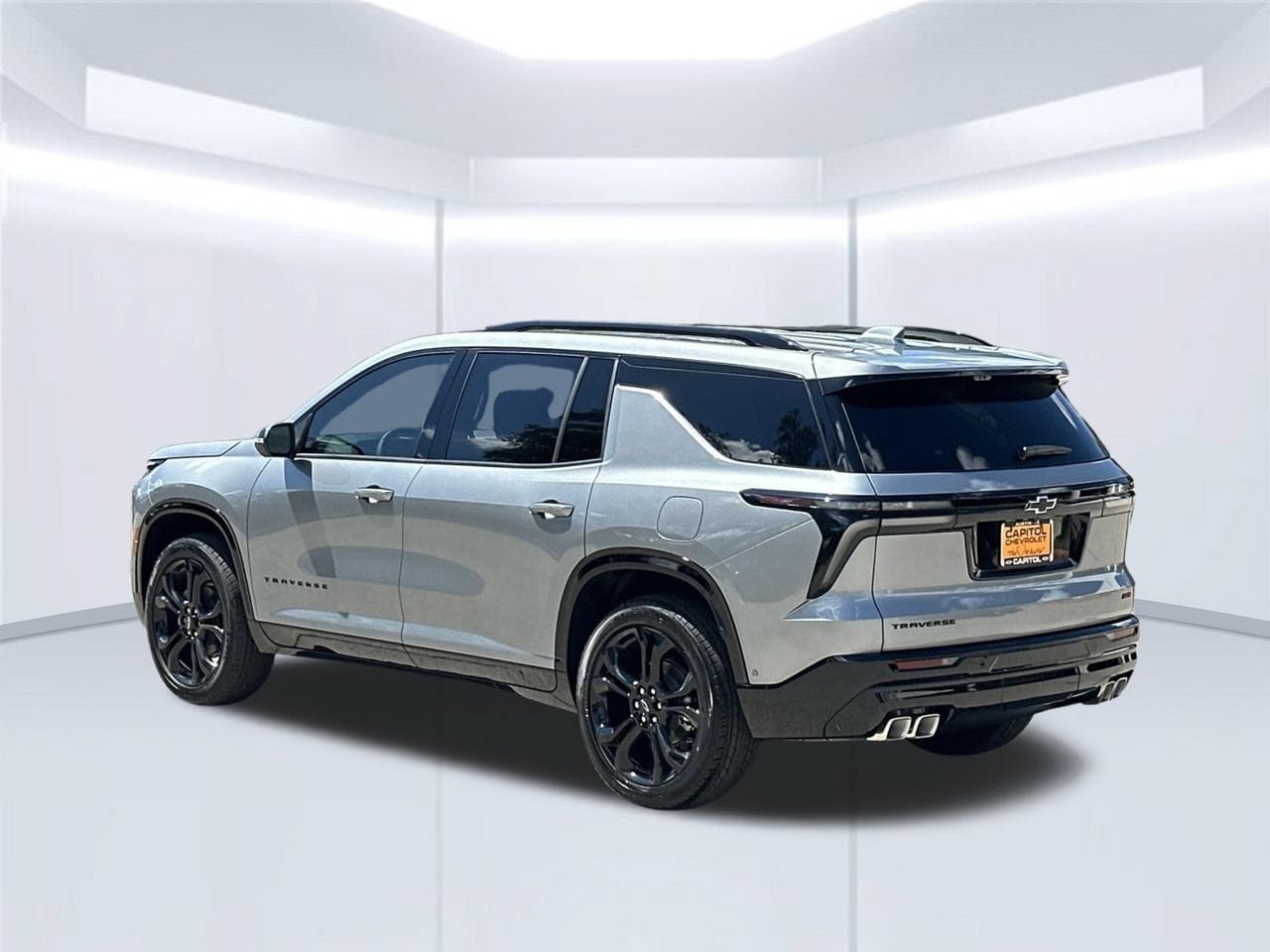 New 2027 Chevrolet Traverse RS FWD image 3
