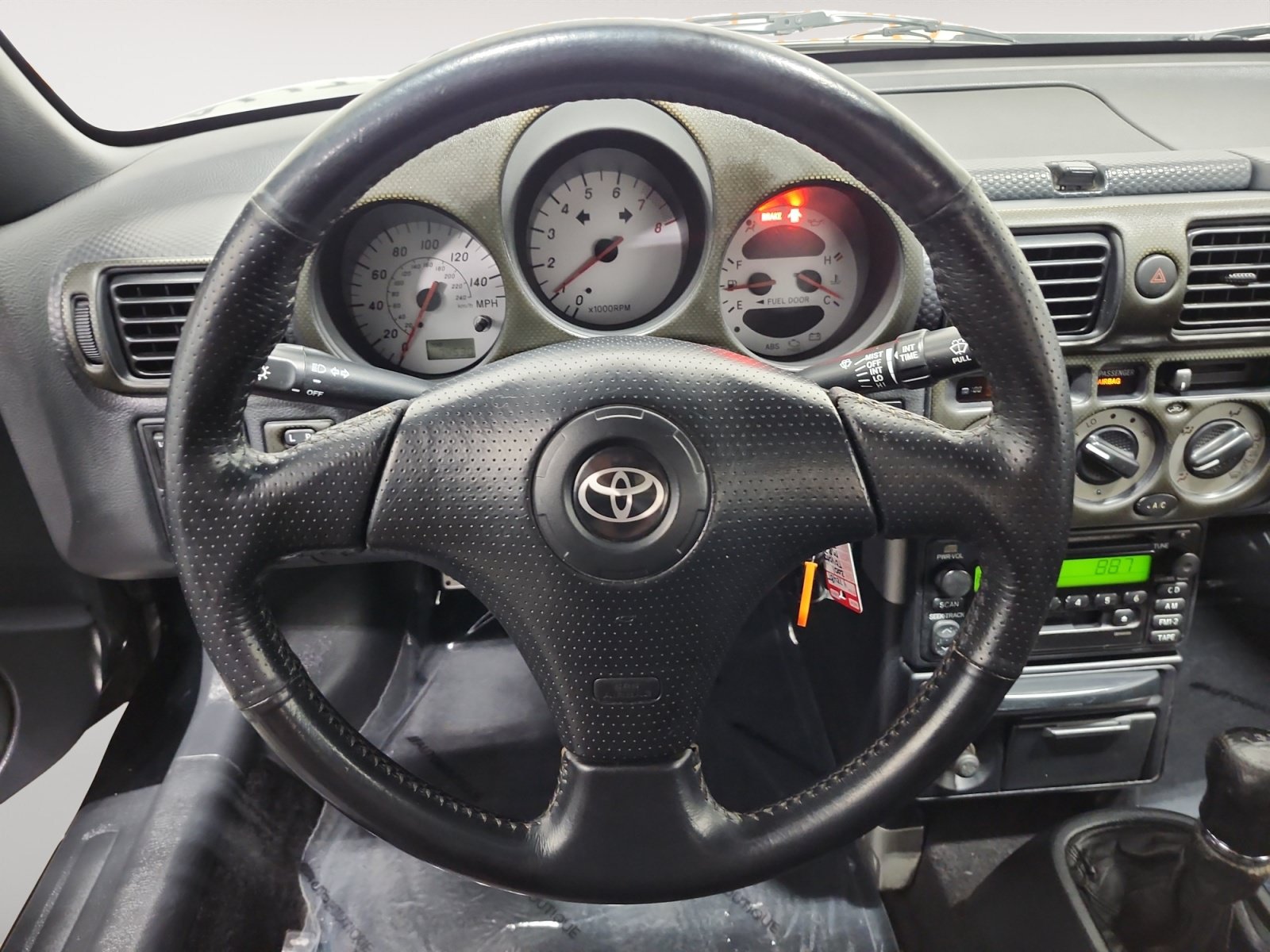Used 2001 Toyota MR2 RWD image 12
