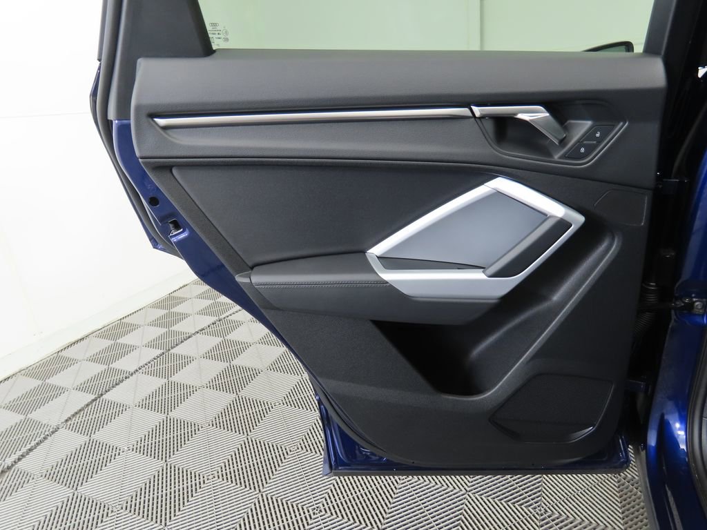 Used 2023 Audi Q3 2.0T Premium w/ Convenience Package image 24