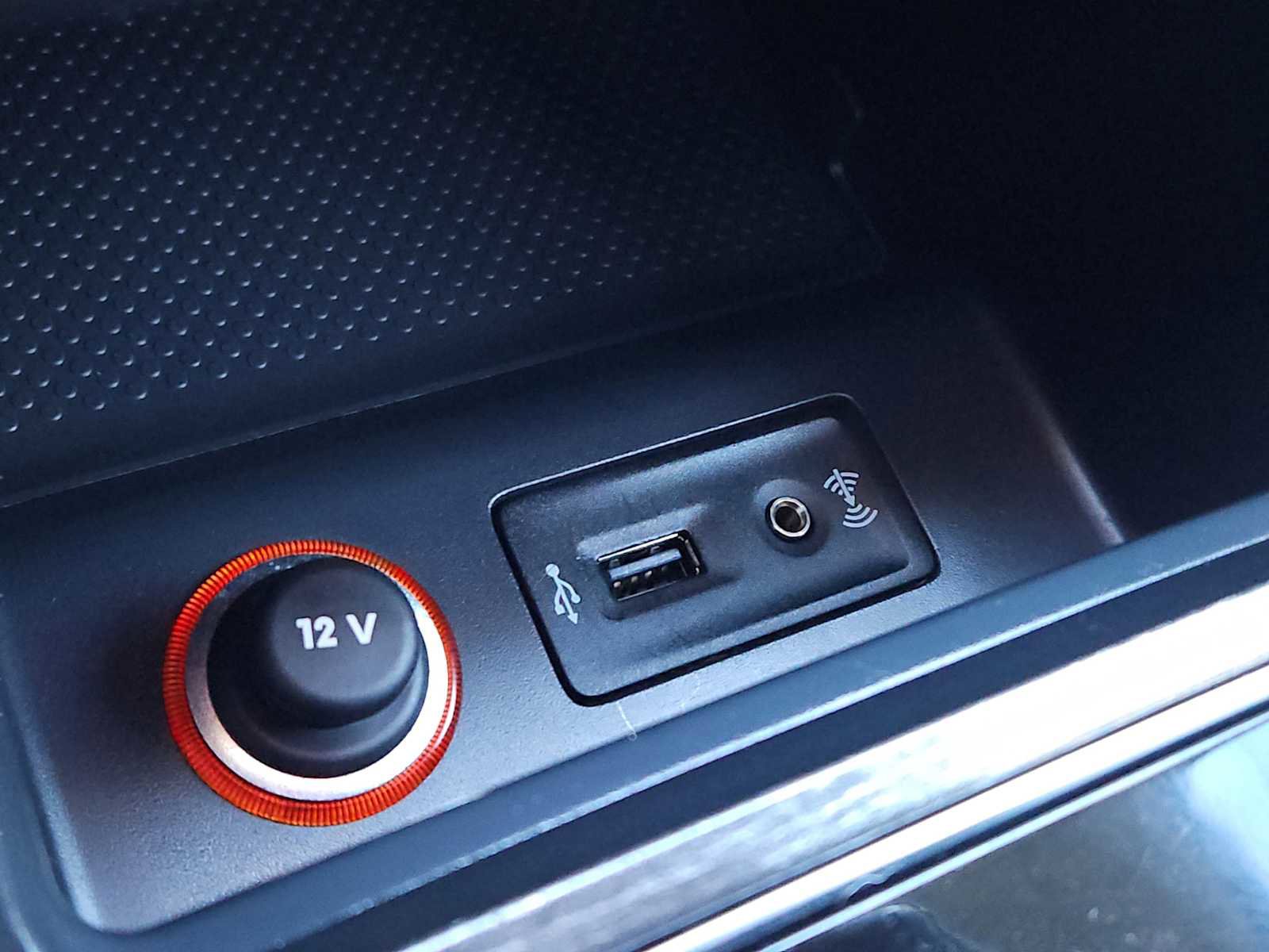 Used 2018 Volkswagen Passat 2.0T SE image 18