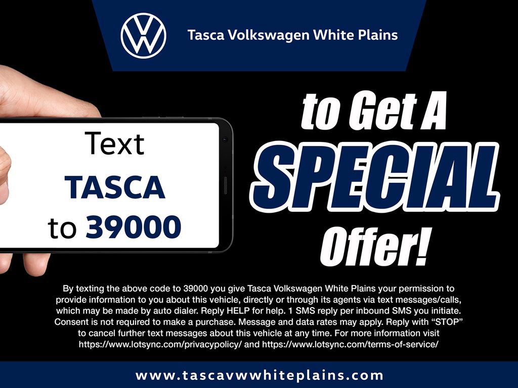 Used 2026 Volkswagen Taos SE AWD/4WD image 3