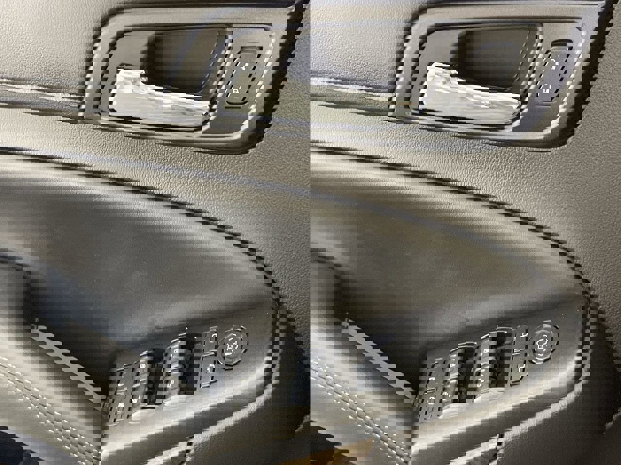 Used 2015 Chevrolet Tahoe LT image 16