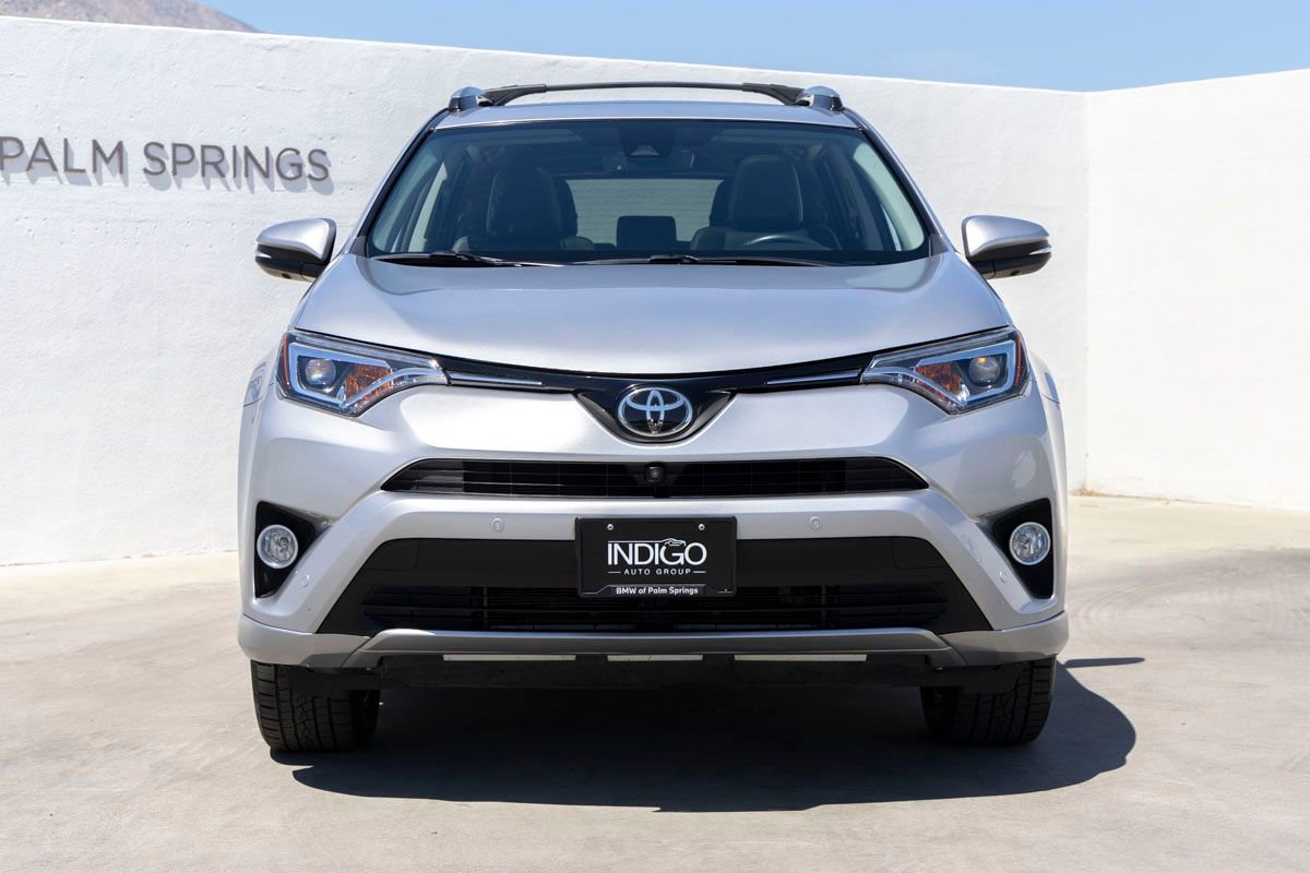 Used 2017 Toyota RAV4 Platinum FWD image 4