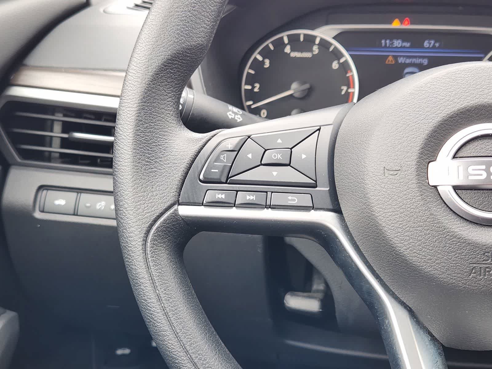 Used 2025 Nissan Altima 2.5 SV FWD image 25