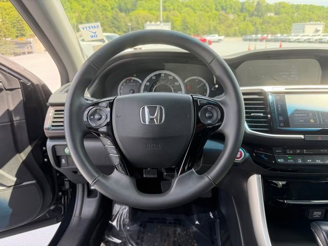 Certified 2017 Honda Accord EX-L image 18