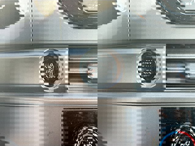 New 2025 Nissan Pathfinder S image 19