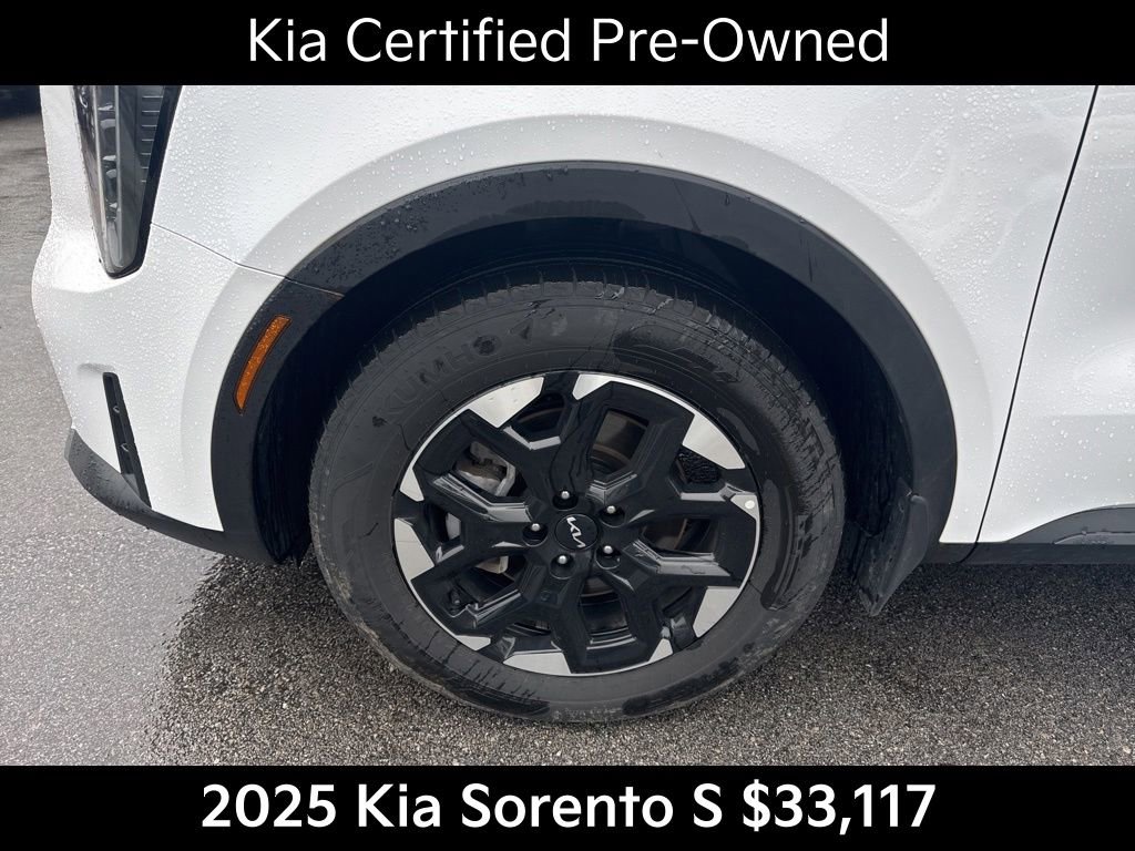 Used 2025 Kia Sorento S FWD image 10
