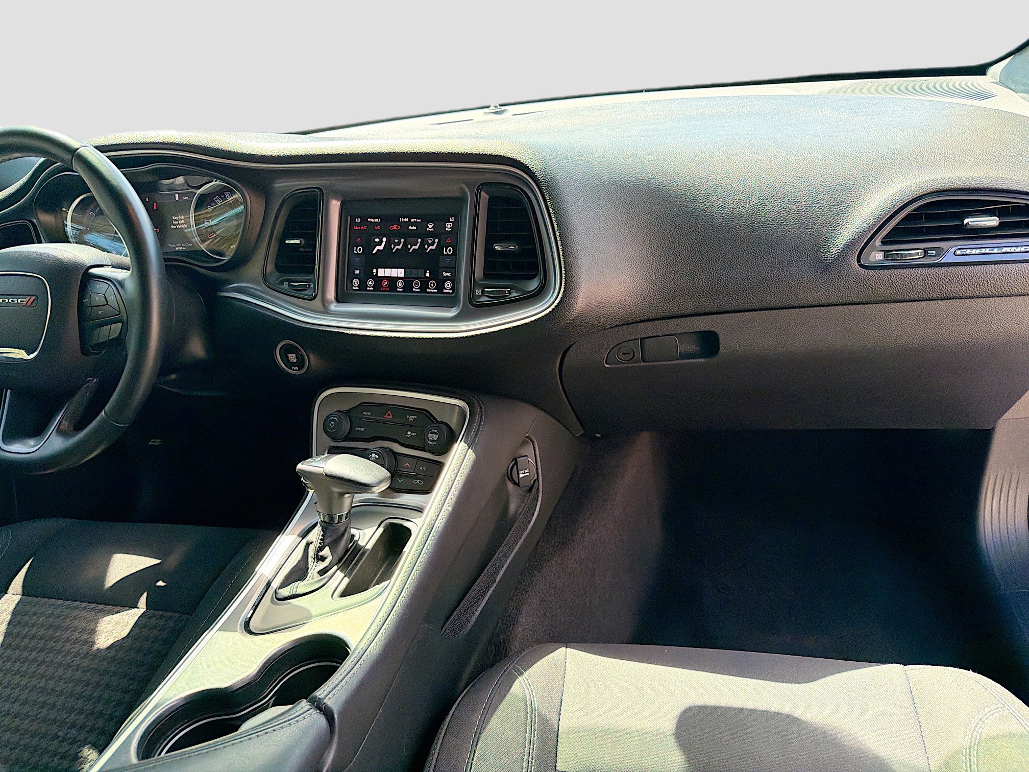 Used 2019 Dodge Challenger SXT image 17