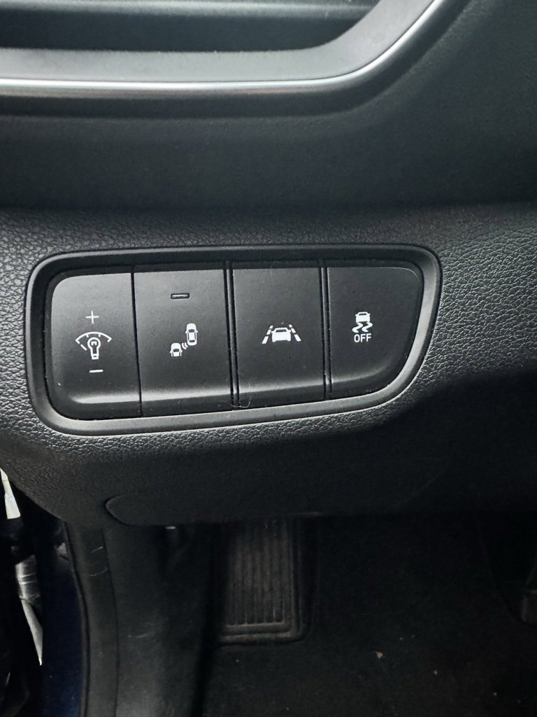 Used 2020 Hyundai Santa Fe SEL image 13