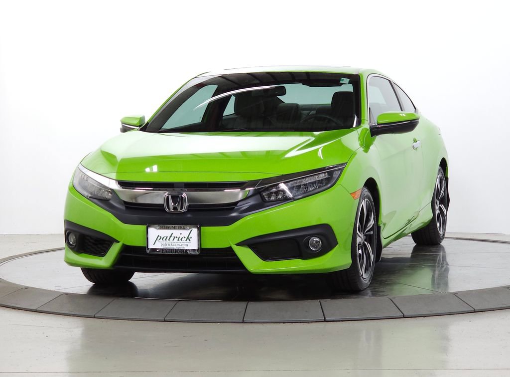Used 2017 Honda Civic Touring image 3