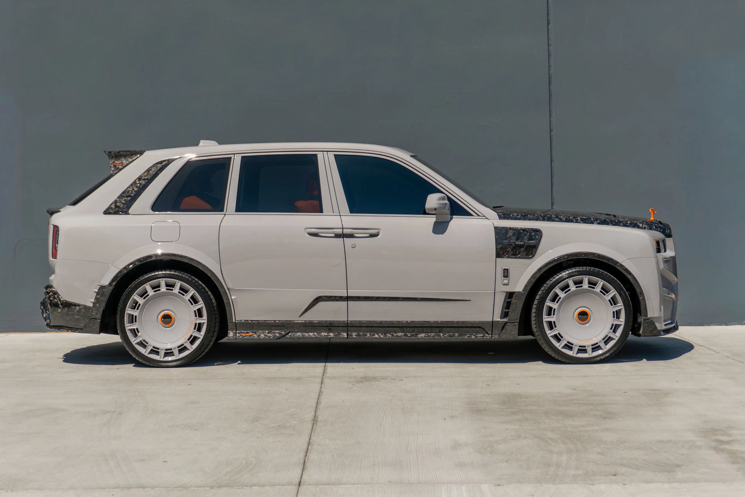 Used 2026 Rolls-Royce Cullinan AWD/4WD image 6