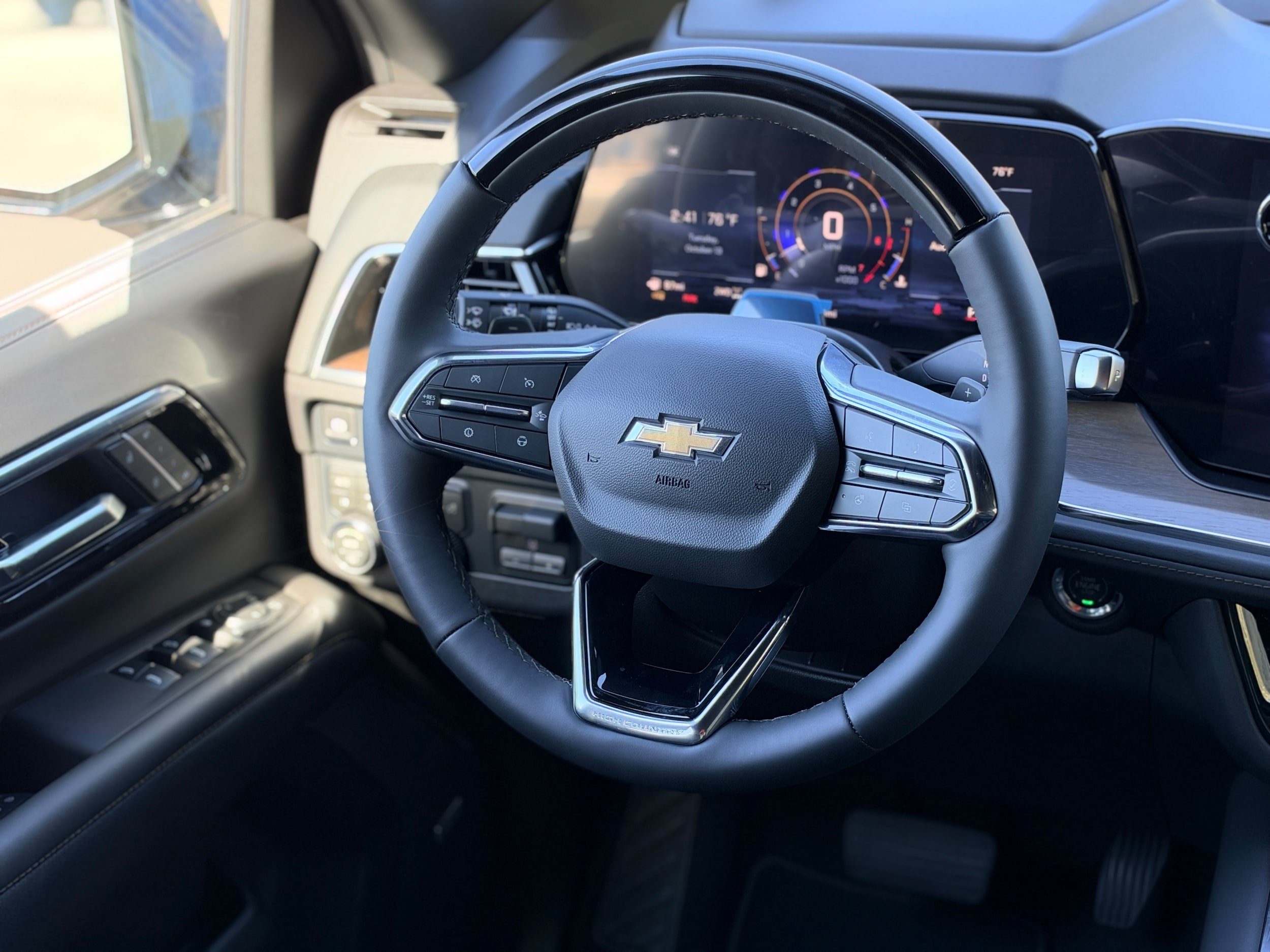 New 2027 Chevrolet Tahoe High Country AWD/4WD image 16