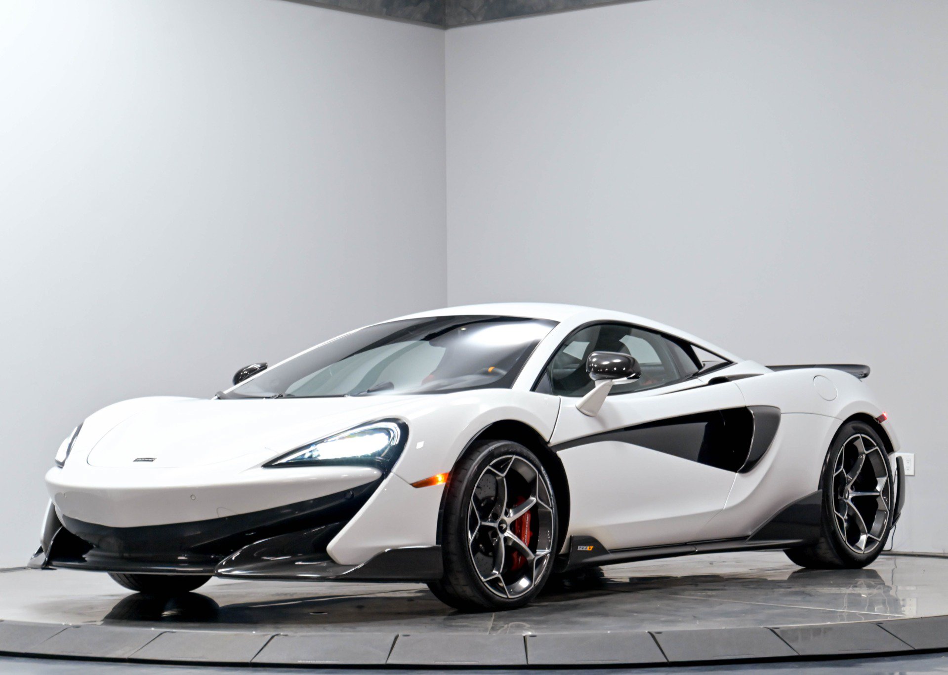 Used 2019 McLaren 600LT RWD image 4