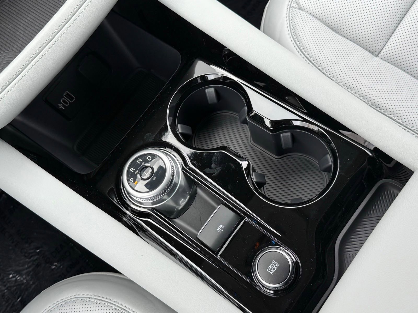 New 2026 Ford Explorer Platinum image 29