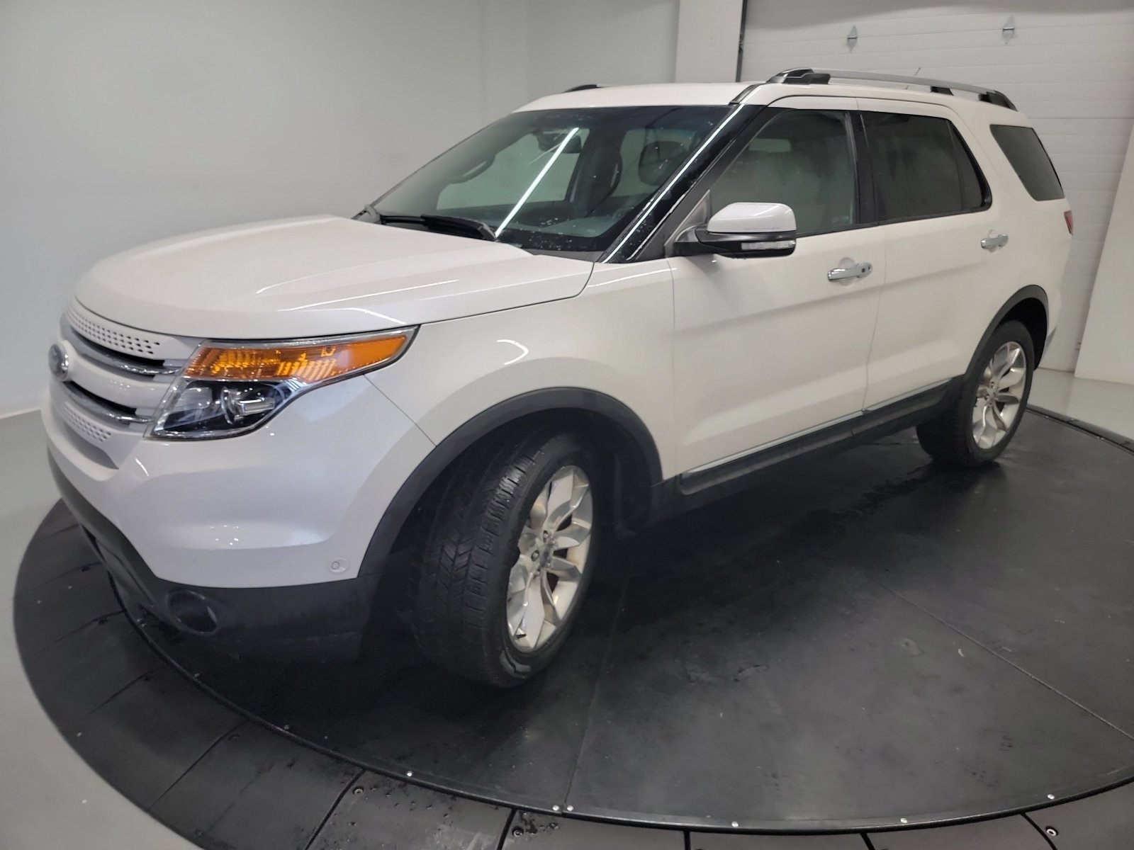 Used 2011 Ford Explorer Limited w/ 302A Rapid Spec Order Code AWD/4WD image 3