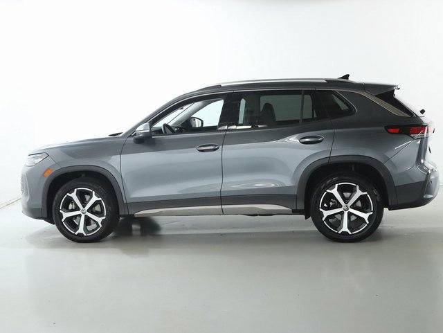Certified 2025 Volkswagen Tiguan SE AWD/4WD image 37