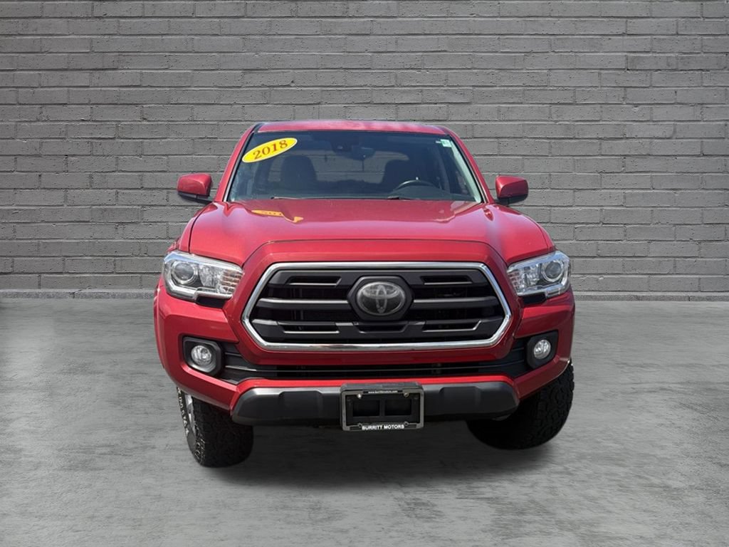 Used 2018 Toyota Tacoma SR5 AWD/4WD image 2