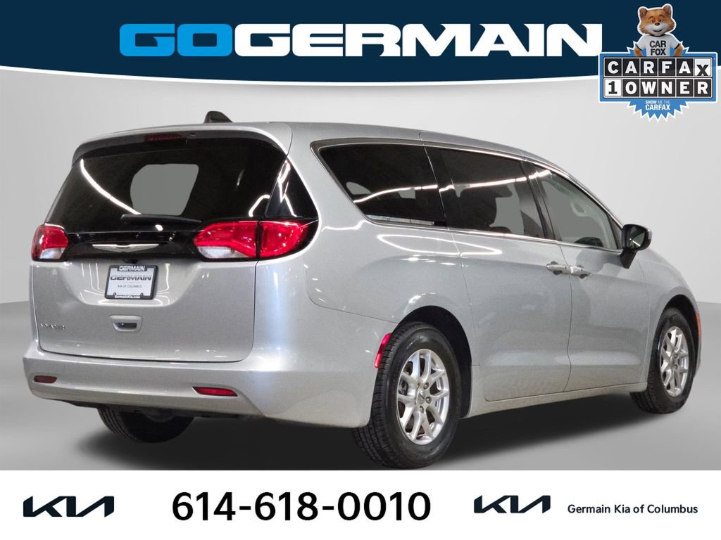 Used 2023 Chrysler Voyager LX image 8