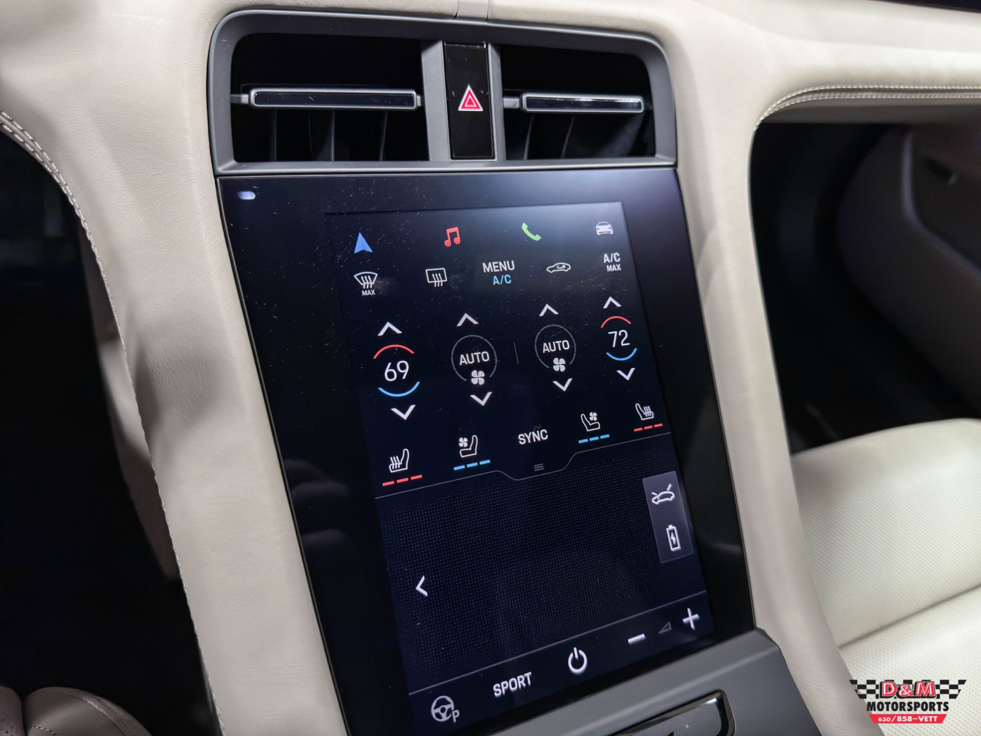 Used 2021 Porsche Taycan image 20