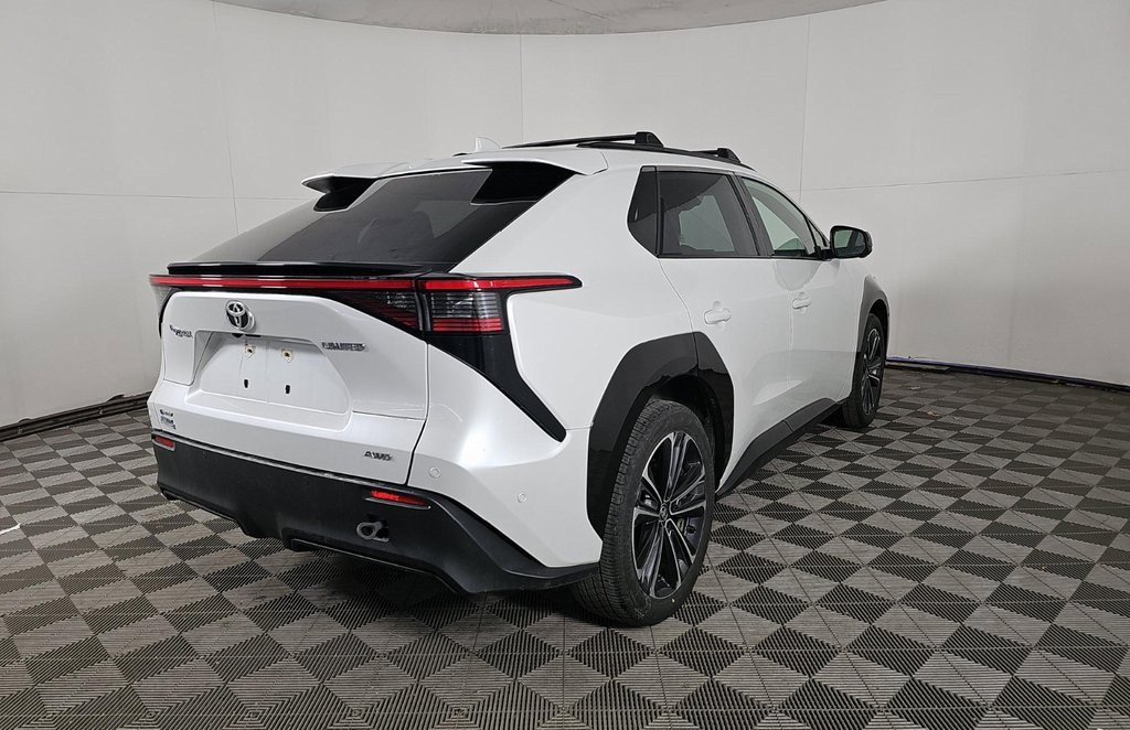 Used 2024 Toyota bZ4X Limited image 4