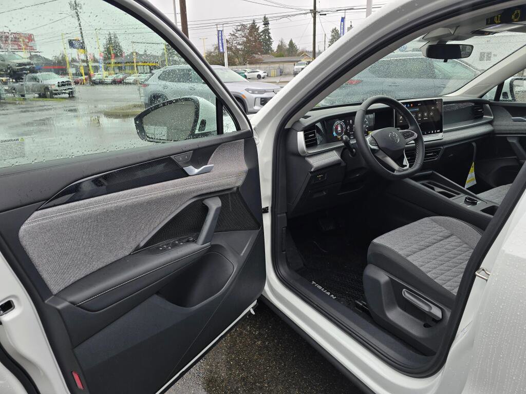 New 2026 Volkswagen Tiguan S image 32