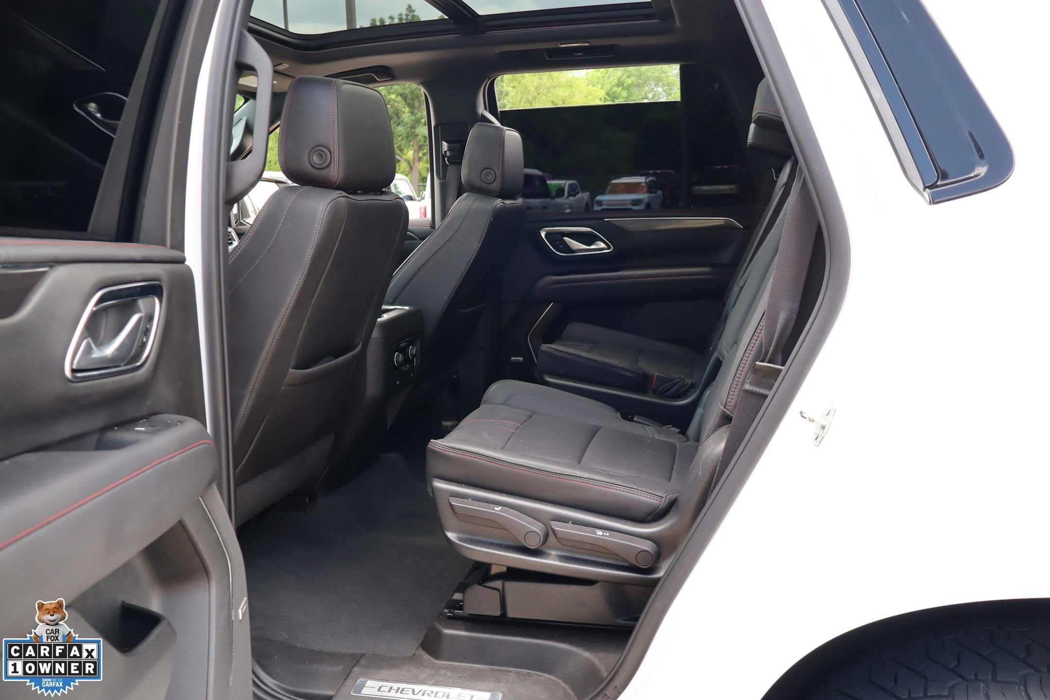 Used 2022 Chevrolet Tahoe RST w/ Luxury Package AWD/4WD image 28