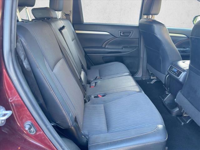 Used 2015 Toyota Highlander Plus image 21