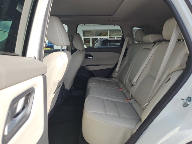 Used 2021 Nissan Rogue SL w/ Premium Package image 13