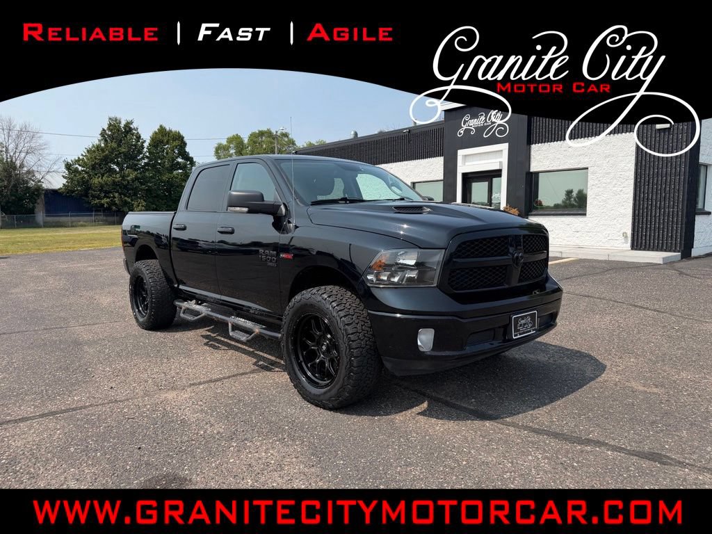 Used 2019 RAM 1500 Classic SLT w/ Black Appearance Group AWD/4WD image 1