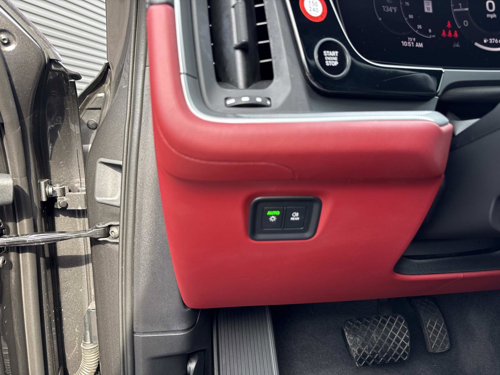 Certified 2024 Porsche Cayenne Coupe image 33