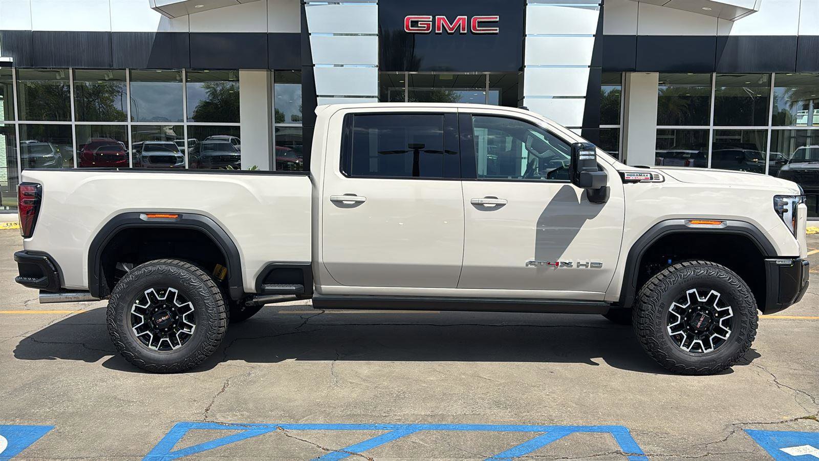 New 2026 GMC Sierra 2500 AT4X image 9