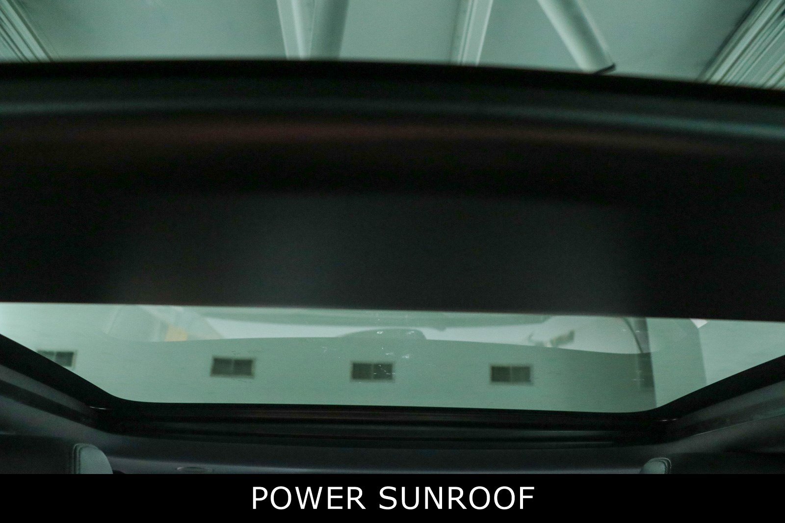 Used 2023 Land Rover Range Rover Evoque S image 22