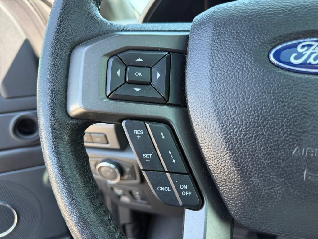 Used 2018 Ford Expedition XLT w/ Equipment Group 202A AWD/4WD image 25