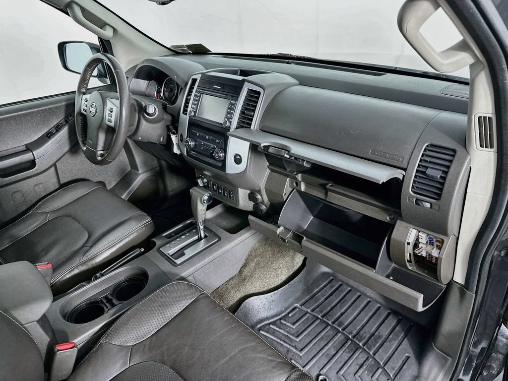 Used 2015 Nissan Xterra S AWD/4WD image 30