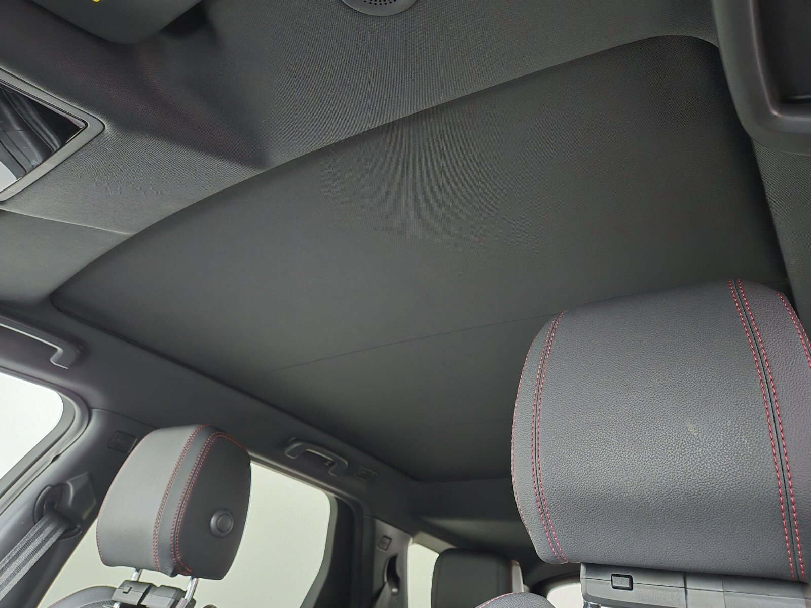 Used 2023 Land Rover Discovery Sport S R-Dynamic image 12