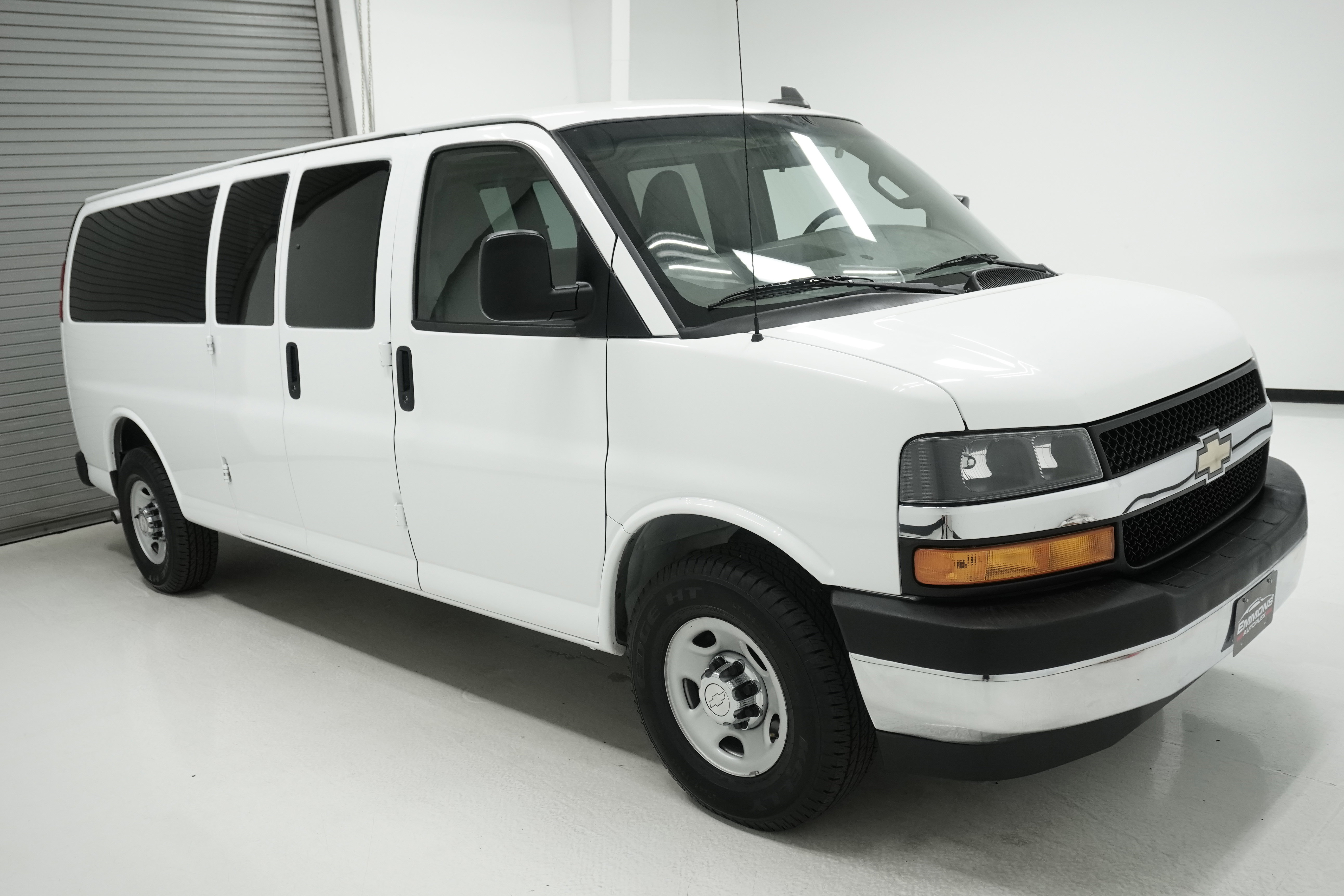 Used 2017 Chevrolet Express 3500 LT w/ LT Preferred Equipment Group image 3