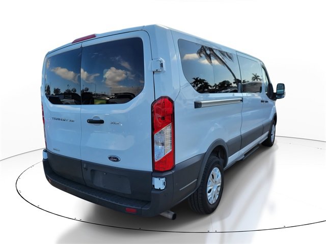 Used 2023 Ford Transit 350 XLT image 4