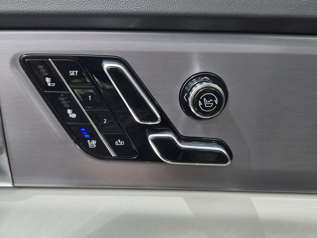 New 2027 Cadillac Vistiq Sport AWD/4WD image 14