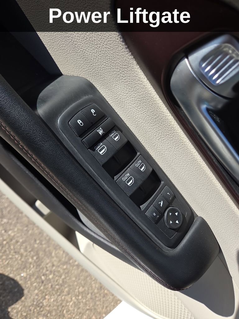 Used 2019 Chrysler Pacifica Limited image 15