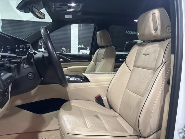 Certified 2023 Cadillac Escalade ESV Premium Luxury w/ Performance Package AWD/4WD image 11