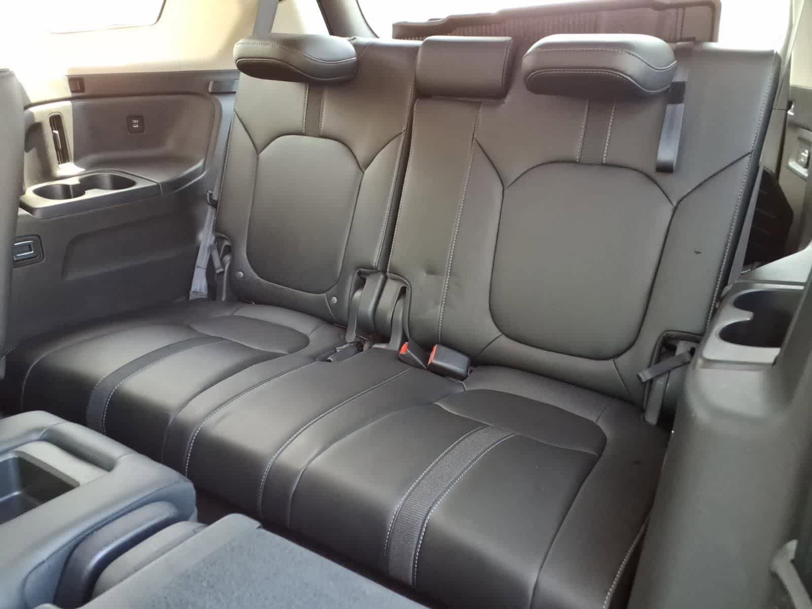 Used 2025 Honda Pilot EX-L image 10