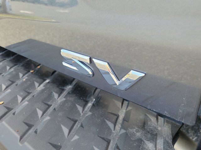 Used 2024 Nissan Titan SV w/ SV Convenience Package image 9