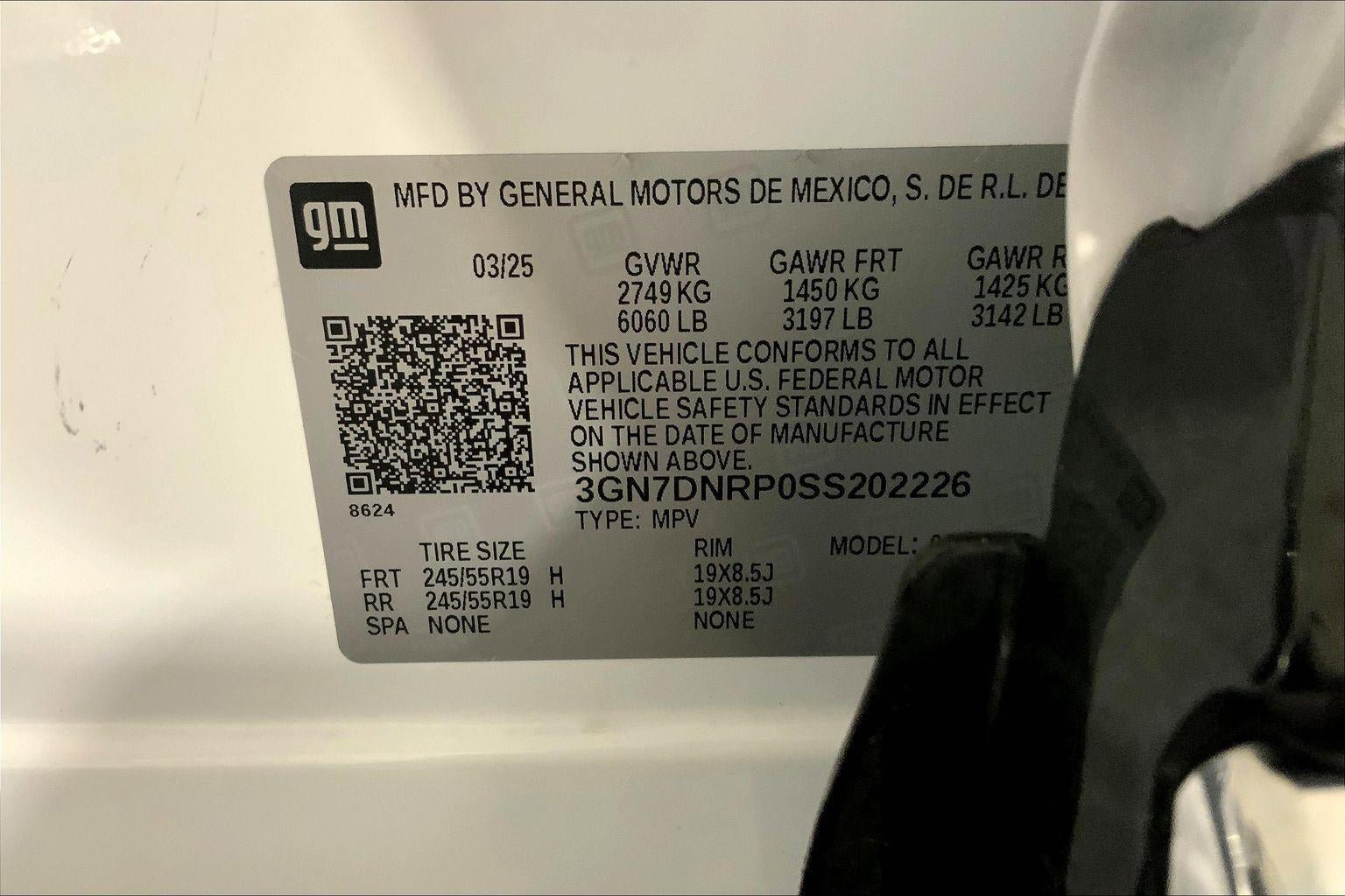 Used 2025 Chevrolet Equinox EV LT FWD image 31