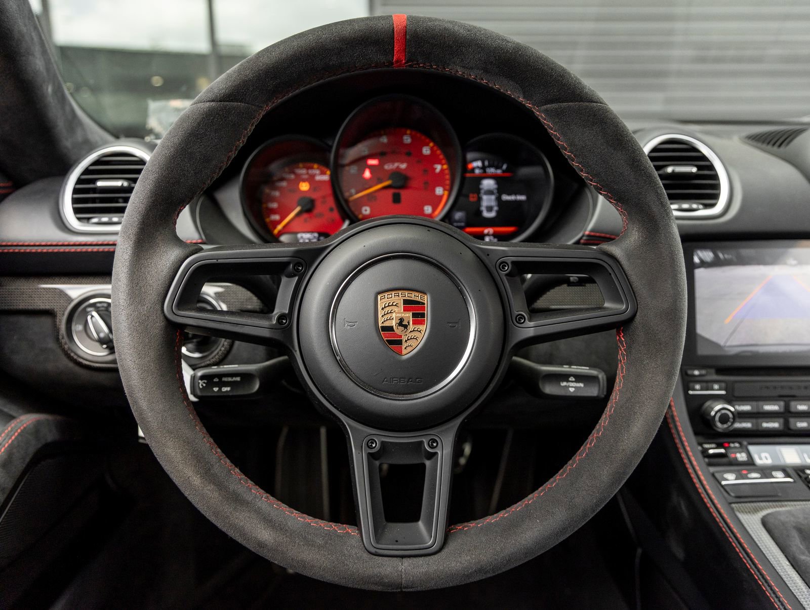 Used 2020 Porsche 718 Cayman GT4 RWD image 36