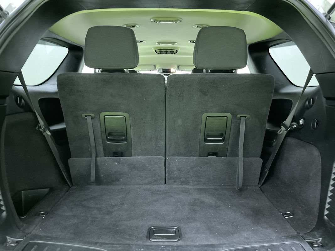 Used 2021 Dodge Durango SXT w/ 3rd Row Seating Group RWD image 27